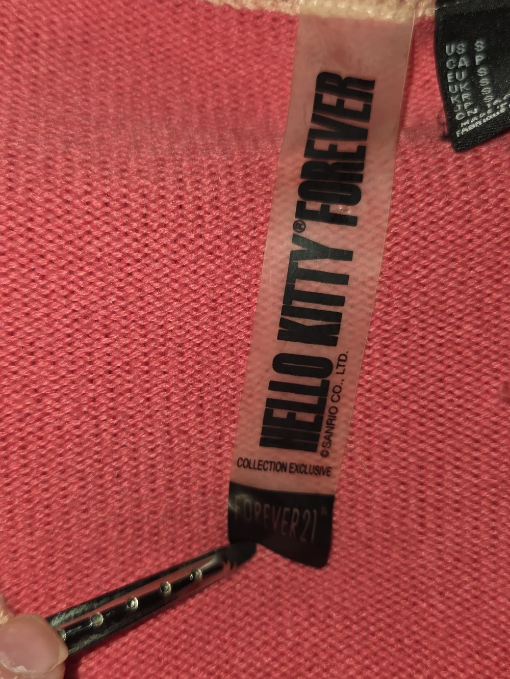 Hello Kitty Forever 21 Collectio Exclusive Coral Pink V-Neck Cardigan - Picture 7 of 8